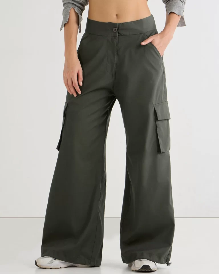 women's green baggy oversized cargo parachute pants